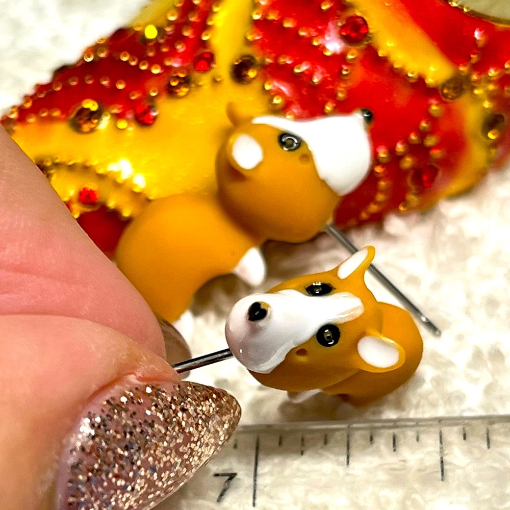 🐶Cute corgi earrings munching your ear -hard plastic -new